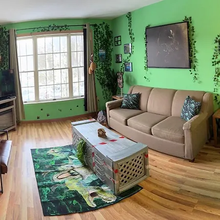 Jurassic Dino Suite Jiminy-Must See Sleeps 4
